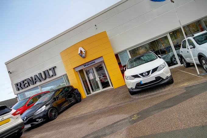 lookers-renault-carlisle-photo-1