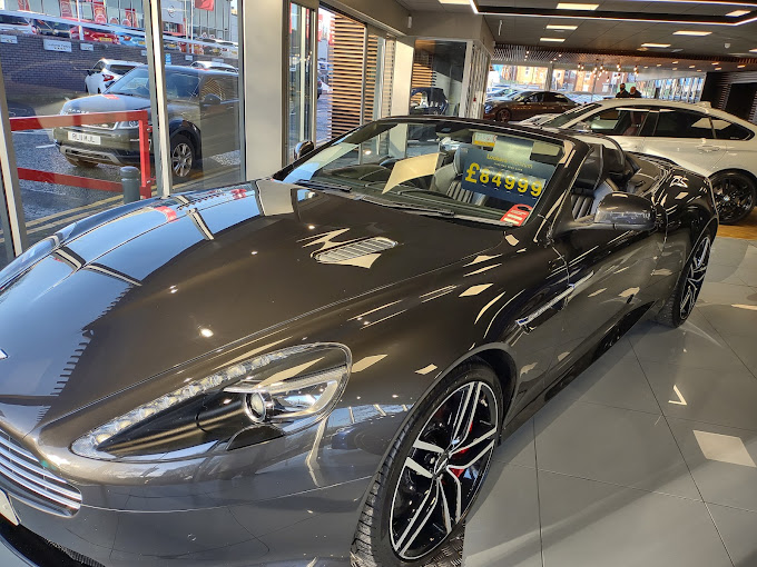 lookers-nissan-newcastle-photo-1