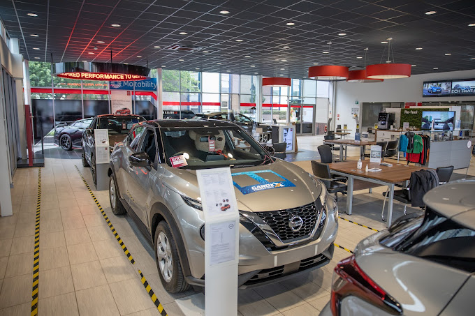lookers-nissan-newcastle-photo-6