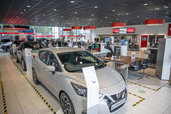 lookers-nissan-newcastle-photo-7