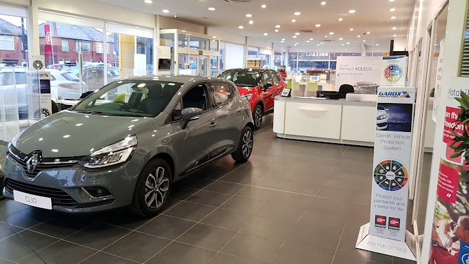 lookers-renault-newcastle-photo-3