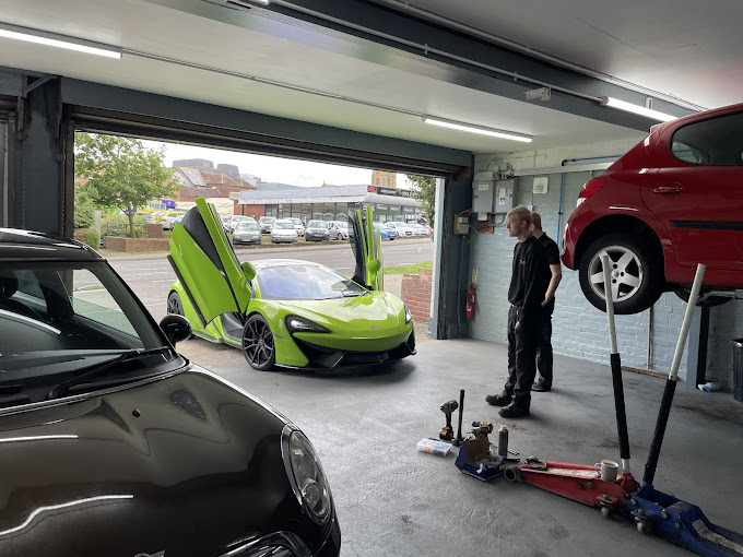 vincent-street-garage-photo-6