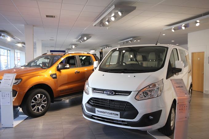 evans-halshaw-ford---coatbridge-photo-4