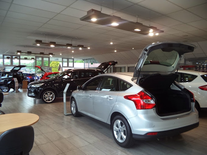 evans-halshaw-ford---kirkintilloch-photo-6