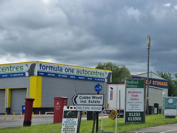 formula-one-autocentre---ashford-photo