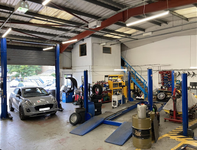 hiq-tyres--autocare-maidstone-photo-1