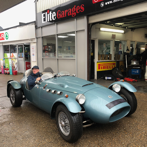 elite-garages-caterham-photo-1