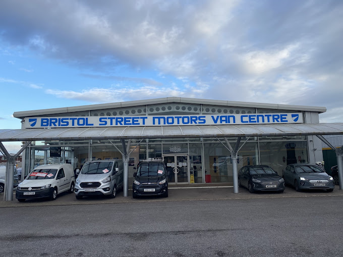 bristol-street-motors-van-centre-photo-4