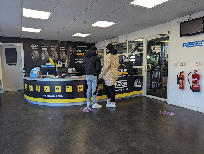 wiltshire-tyre-and-autocentre-thatcham-photo-2