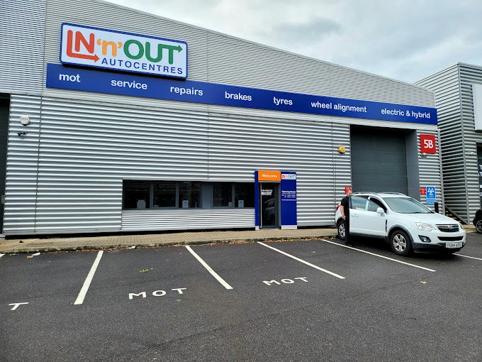 innout-autocentres-bracknell-photo-2