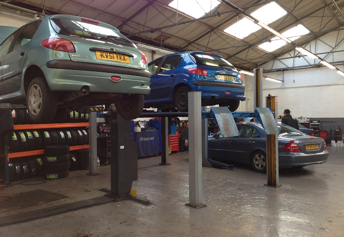 combined-motor-services-hornchurch-photo-2