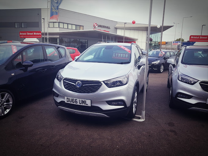 bristol-street-motors---vauxhall-chingford-photo