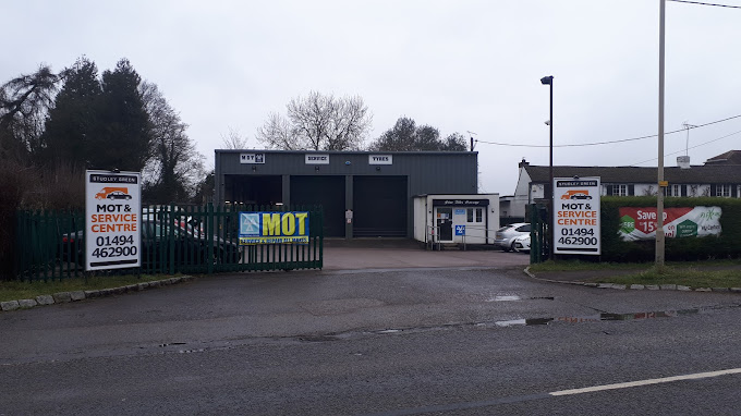 studley-green-mot--service-centre-photo-2