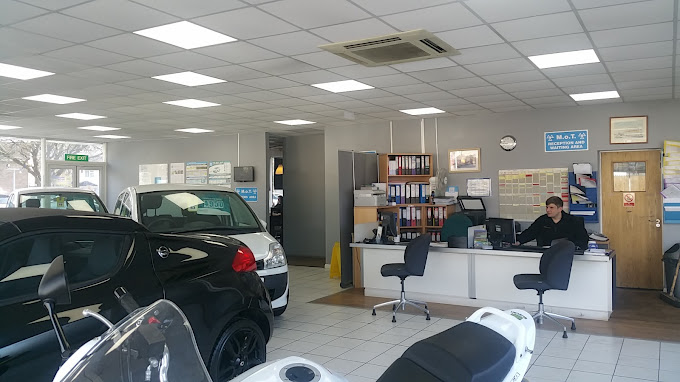 hardings-hemel-hempstead--photo
