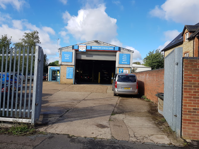 brackley-mot--service-centre-photo-1