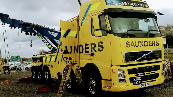 saunders-garage-photo-1