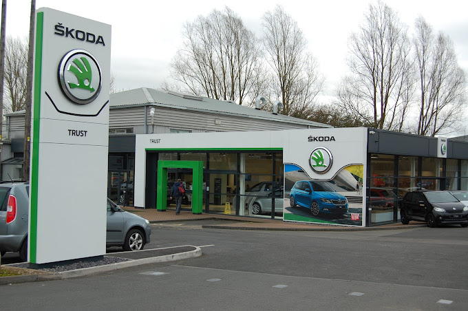 johnsons-skoda-redditch-photo-6