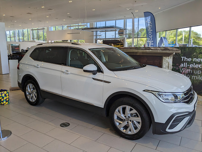 johnsons-volkswagen-solihull-photo-7