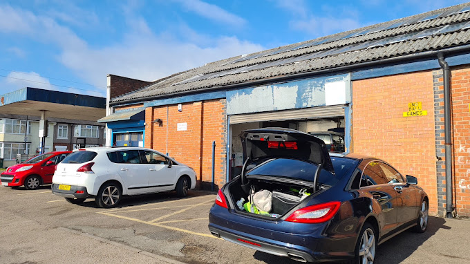 grange-garage--photo