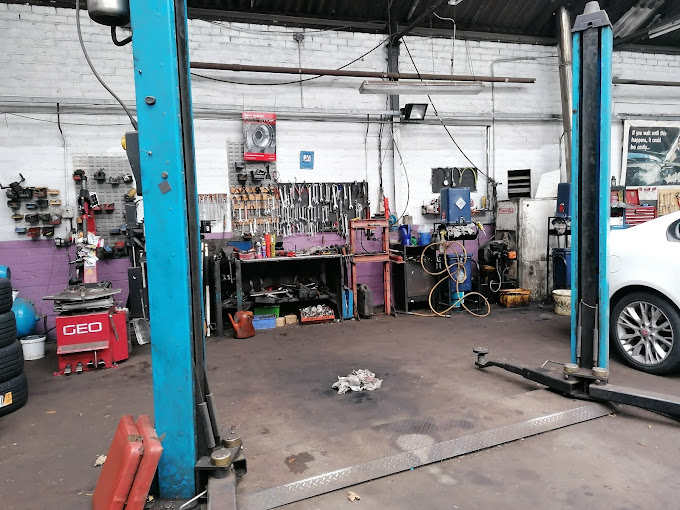 grange-garage--photo-6