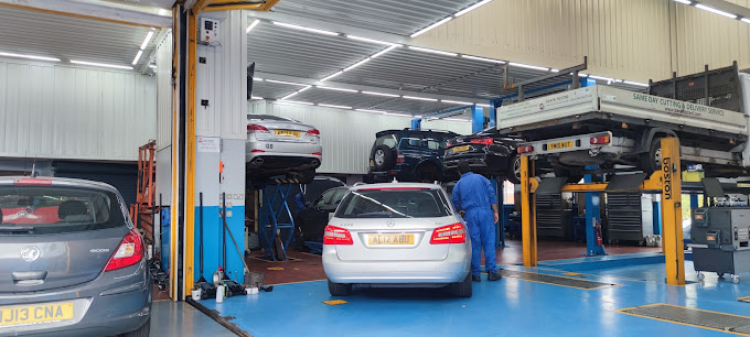 mot-centre-services-photo-1