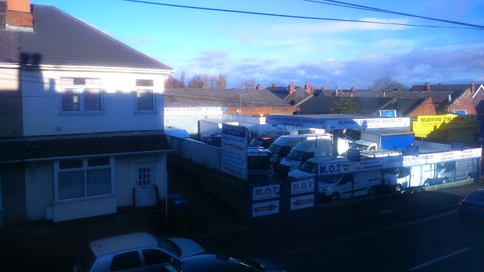 bearwood-garage-photo-1