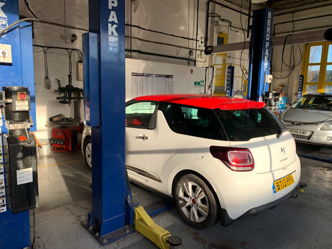 smart-mot-garage-photo