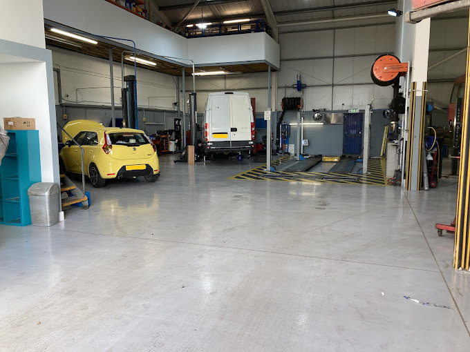 thwaites-mot--service-centre-photo-1