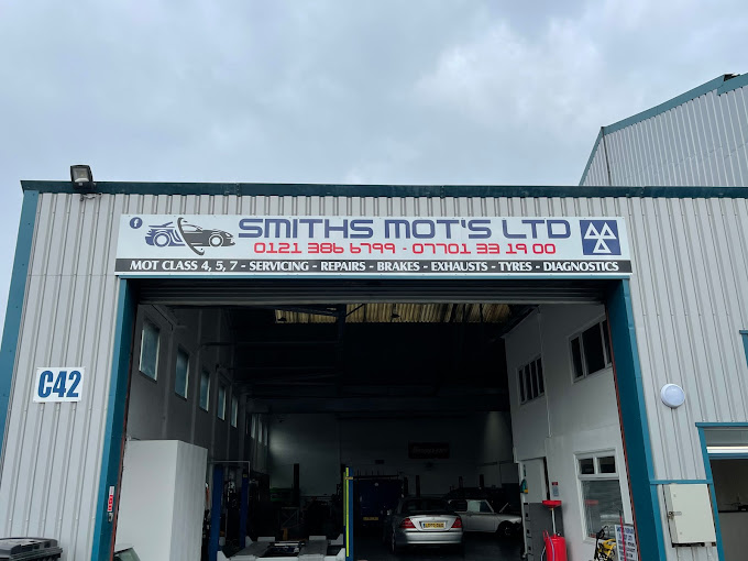 smiths-repair--mot-photo