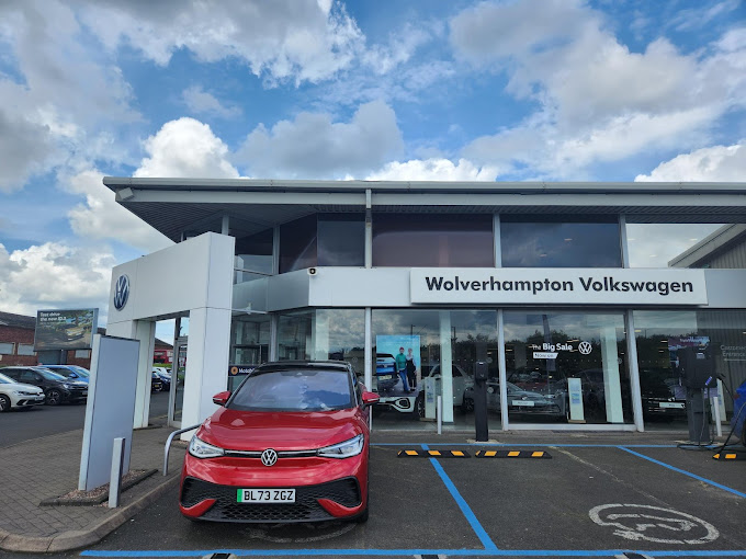 johnsons-vw-wolverhampton-photo-3