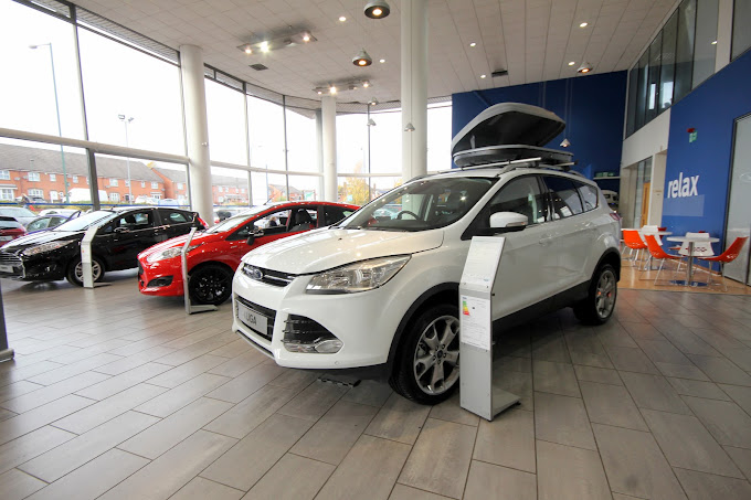 evans-halshaw-ford---walsall-photo-5