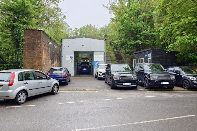 fort-fareham-garage-photo-1