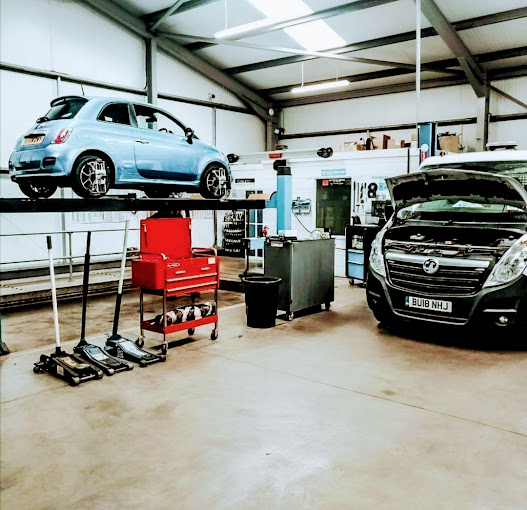 spencers-mot-and-service-centre--photo