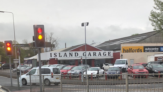 island-garage-photo