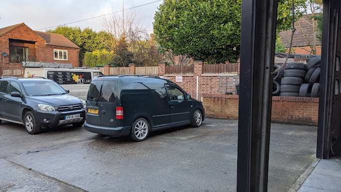 ruddington-garage--photo-1