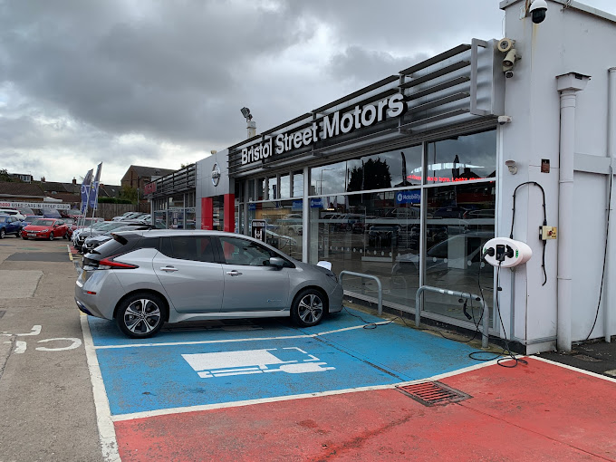 bristol-street-motors---nissan-ilkeston-photo-1