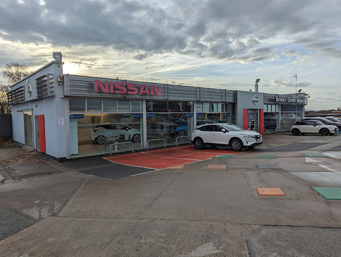 bristol-street-motors---nissan-ilkeston-photo-2