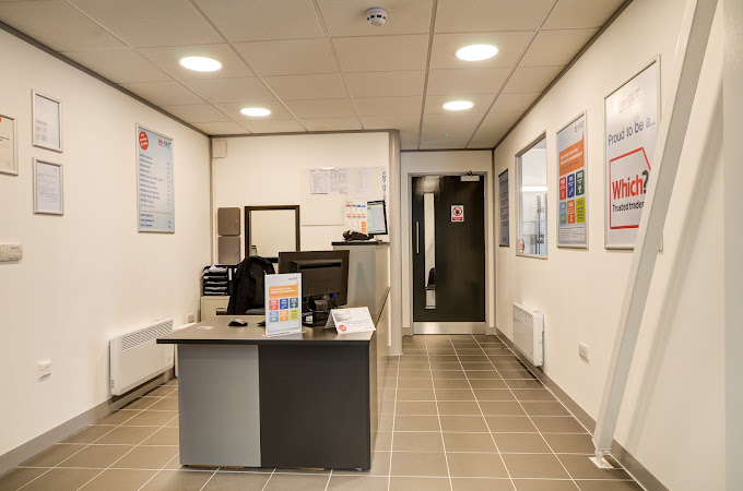 innout-autocentres-newark-photo-6