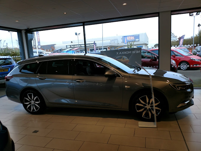 lookers-vauxhall-ellesmere-port-photo