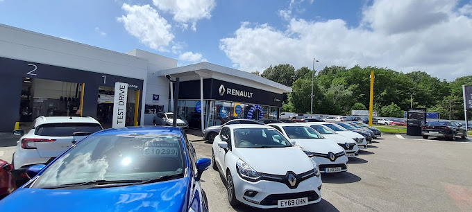 lookers-renault-stockport-photo-5