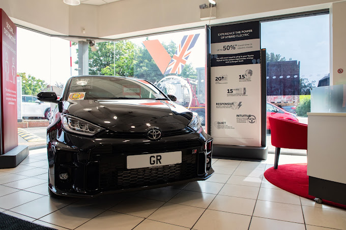 rrg-toyota-altrincham-photo-6