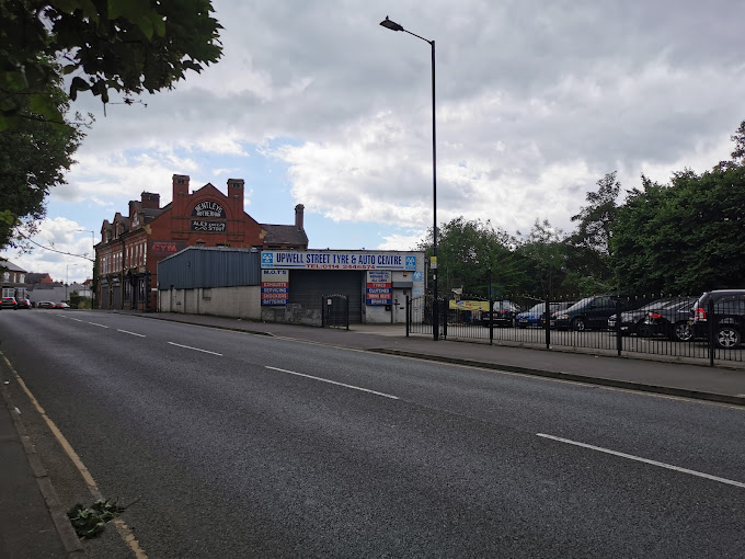 upwell-street-auto-centre-photo