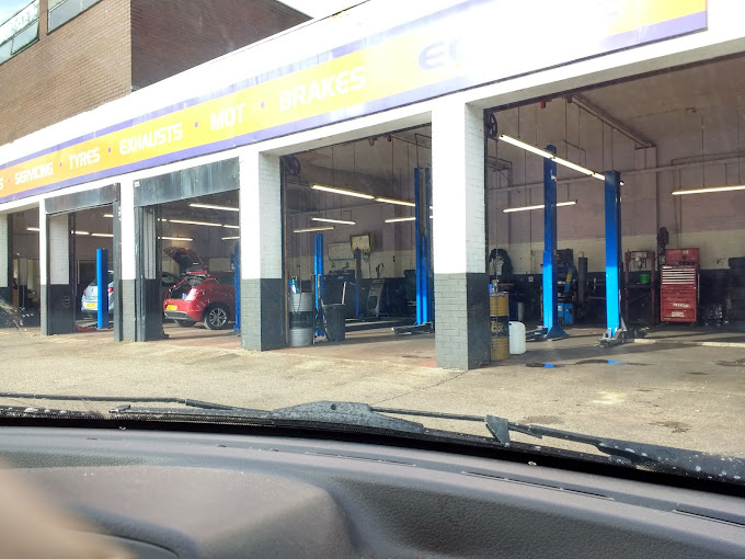 formula-one-autocentre---walkden-photo