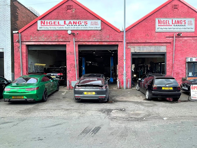 nigel-langs-garage-photo