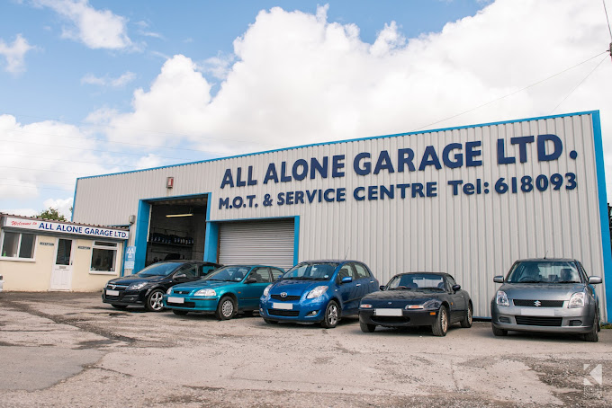 all-alone-road-garage--photo