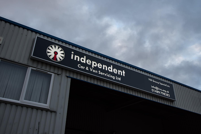 independent-car--van-servicing---photo