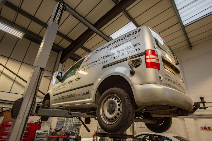 independent-car--van-servicing---photo-1