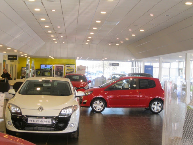 evans-halshaw-renault---middlesbrough-photo-6
